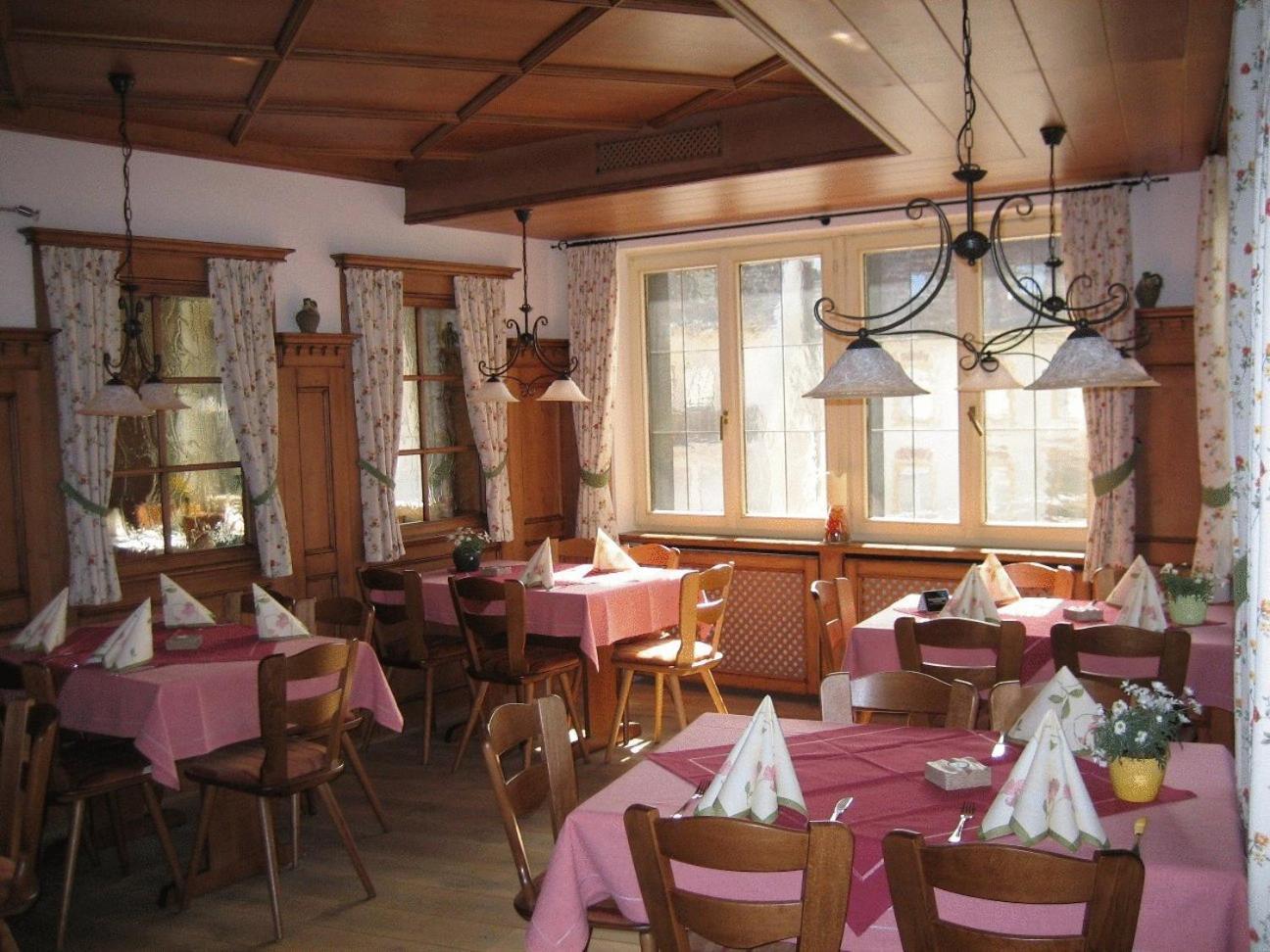 Hotel Krone Stuehlingen - Das Tor Zum Suedschwarzwald Exterior foto